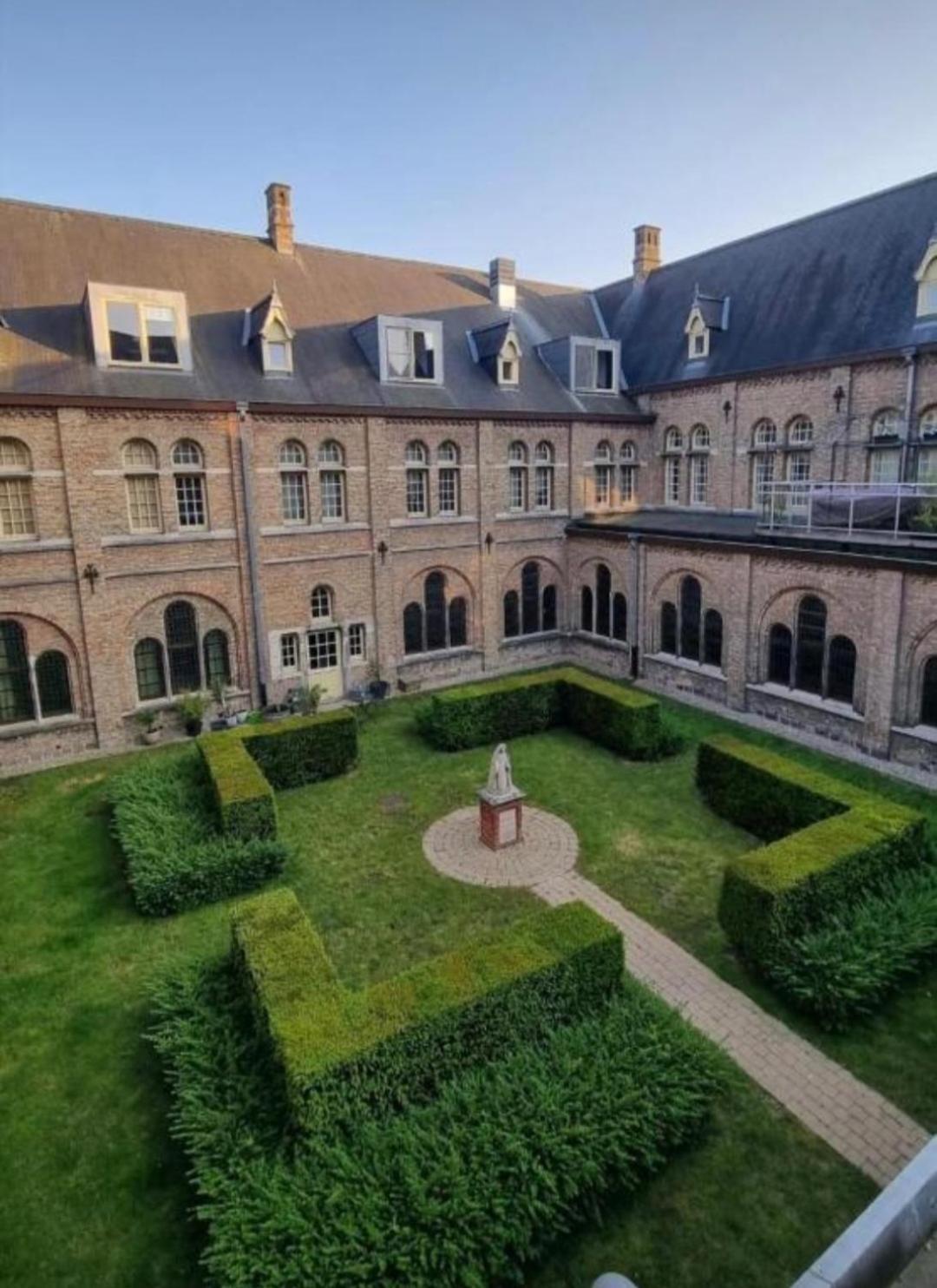 The Carmelite Apartamento Ieper Exterior foto
